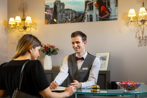 Best Western Hôtel Lakmi Nice - Reception